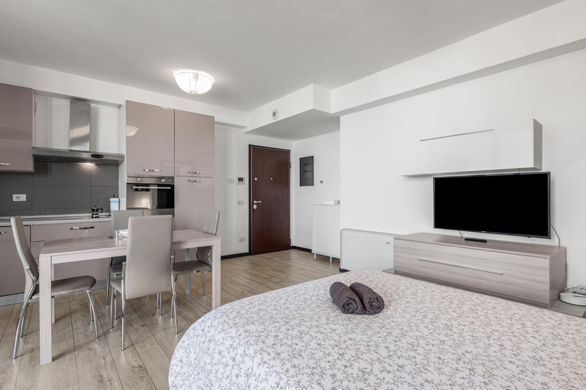 Monolocale Con Balcone Self Check In Milano Sempione Милан Экстерьер фото